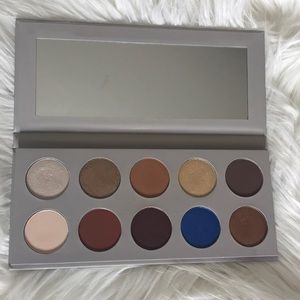 KKW x Mario Eyeshadow Palette